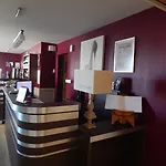 Contact Du Relais Hotel 2*