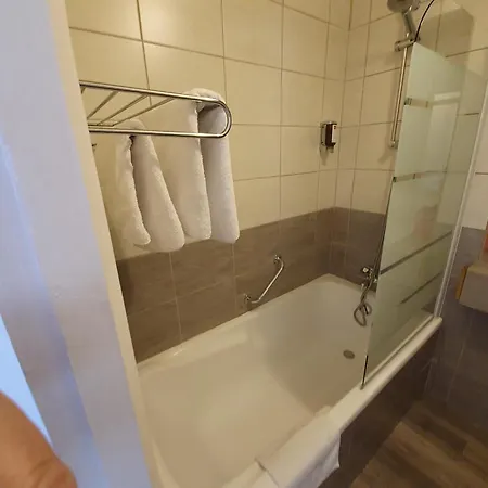 Hotel Contact Du Relais Thouars