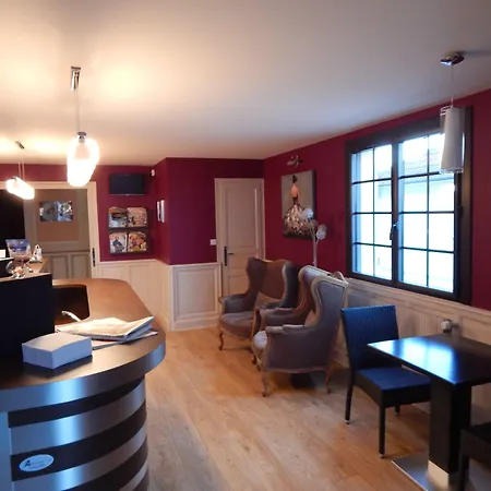 Contact Du Relais מלון 2*