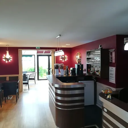 Contact Du Relais Hotel