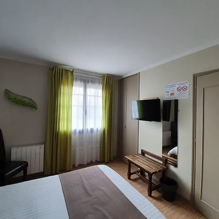 Contact Du Relais מלון