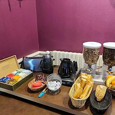 Hotel Contact Du Relais 2*