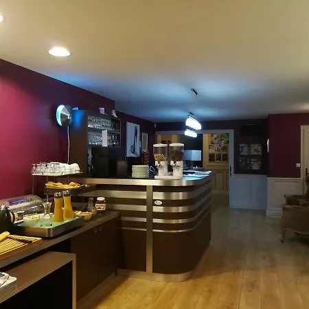 Contact Du Relais תוארס