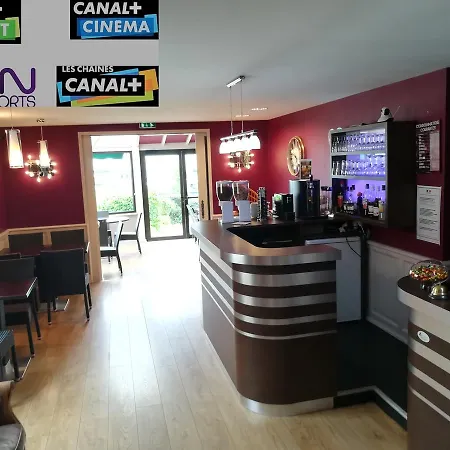 Contact Du Relais מלון 2*