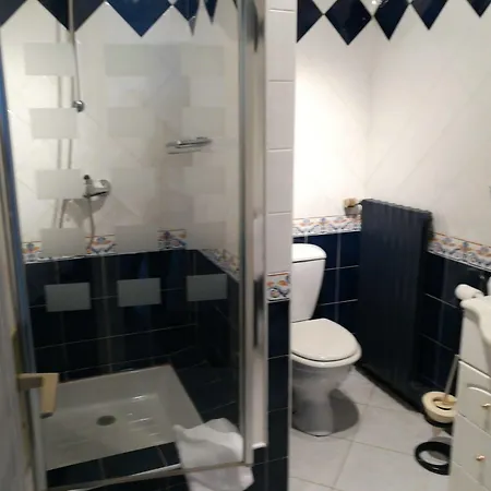 Contact Du Relais Hotel 2*