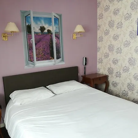 Hotel Contact Du Relais 2*