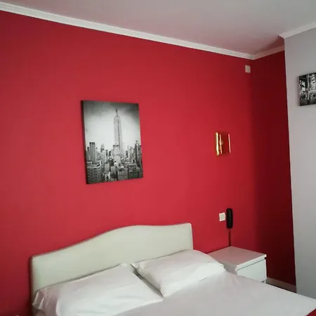 Contact Du Relais מלון 2*