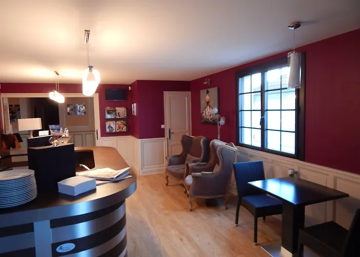 Contact Du Relais Hotel 2*